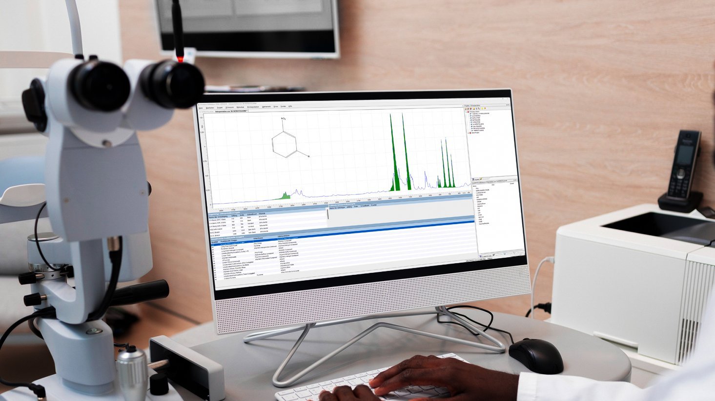 Interpreting ir spectra with irAnalyze desktop software Doctor in ophthalmologist's office interpreting ir spectra with irAnalyze desktop software